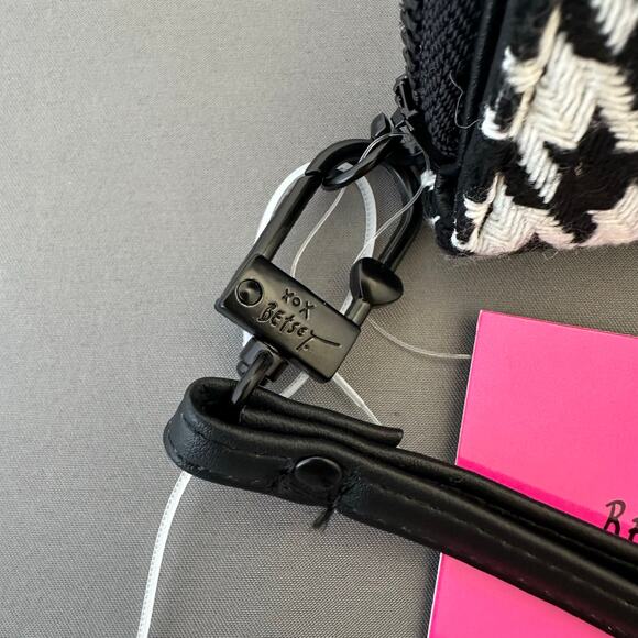 Betsey Johnson Wristlet Houndstooth Cloth Wallet Coin & Card Compartment K106 - Picture 5 of 14